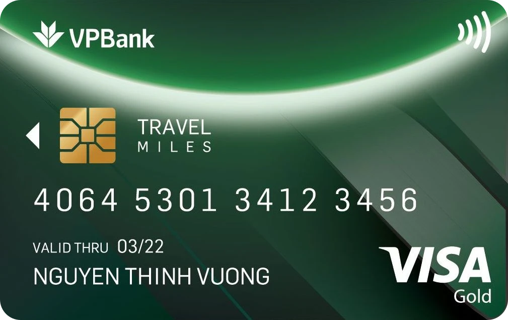 Mặt trước thẻ tín dụng VPBank Visa Gold Travel Miles màu xanh lá